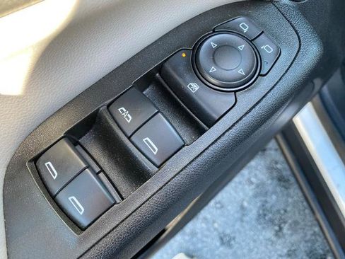 Used 2023 Chevrolet Equinox LT w/ Driver Convenience Package image 13