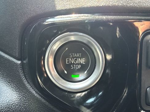 Used 2025 Chevrolet Silverado 2500 LT w/ Convenience Package AWD/4WD image 17
