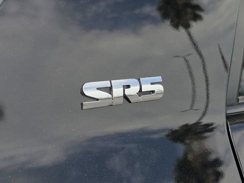 Used 2022 Toyota 4Runner SR5 AWD/4WD image 19