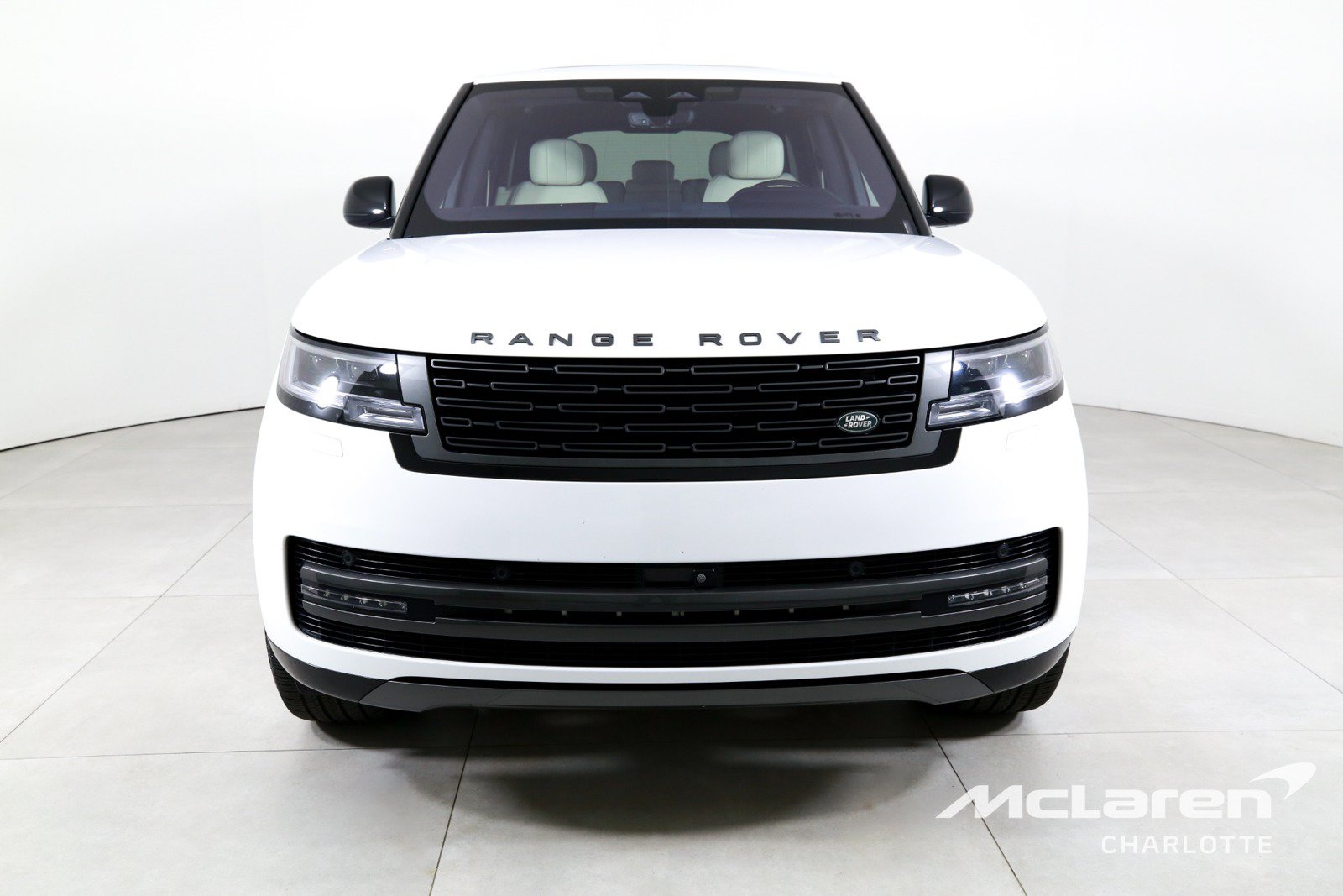 Used 2023 Land Rover Range Rover SE AWD/4WD image 4