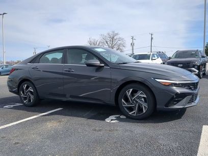 Used 2025 Hyundai Elantra Limited