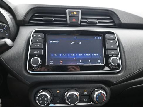 Used 2025 Nissan Versa S FWD image 15
