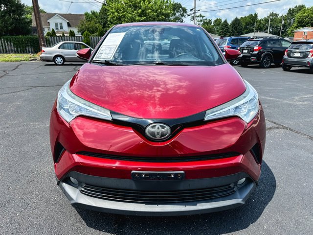 Used 2018 Toyota C-HR XLE FWD image 2