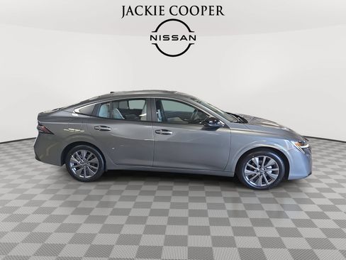 New 2026 Nissan Sentra SL w/ Floor Mat Package FWD image 4