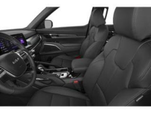 Used 2025 Kia Telluride EX w/ EX Captain's Chair Package AWD/4WD image 4