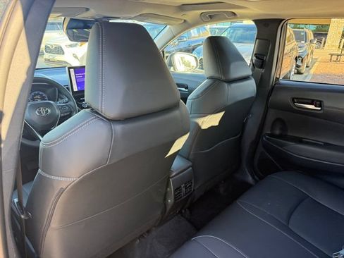 Used 2026 Toyota Corolla Cross XLE w/ Convenience Package FWD image 29