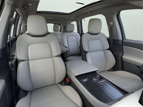 New 2025 Lincoln Aviator Reserve w/ Luxury Package image 10