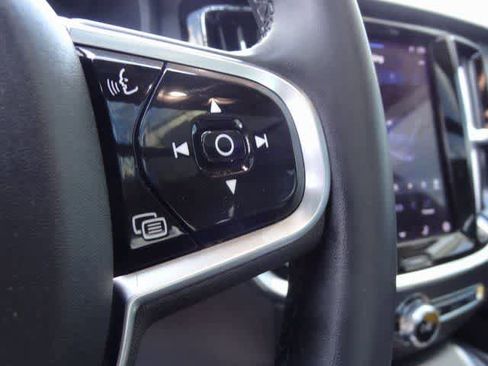 Used 2024 Volvo S60 B5 Plus image 19