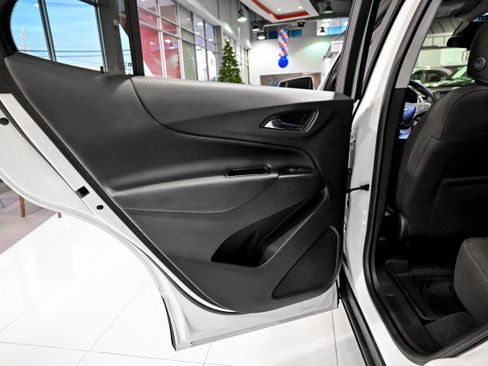 Used 2021 Chevrolet Equinox LT image 18