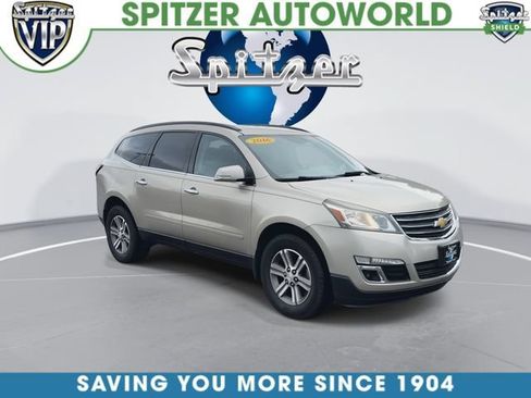 Used 2016 Chevrolet Traverse LT FWD image 2