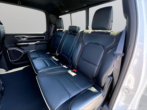 Used 2023 RAM 1500 Laramie AWD/4WD image 19