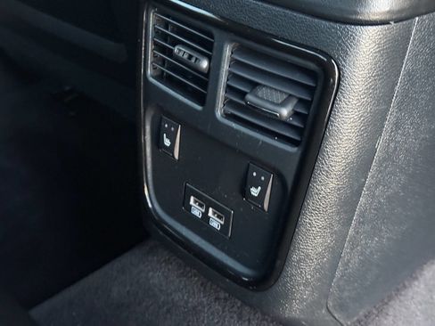 Used 2017 Dodge Charger R/T image 19