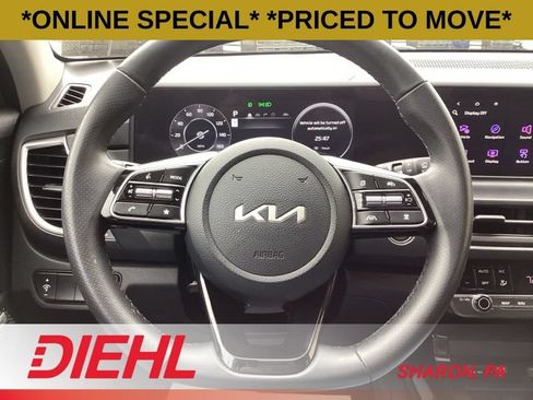 Used 2024 Kia Seltos SX w/ SX Sunroof Package AWD/4WD image 23