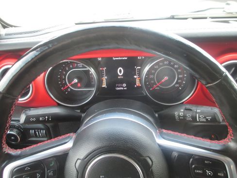 Used 2020 Jeep Wrangler Unlimited Rubicon AWD/4WD image 25