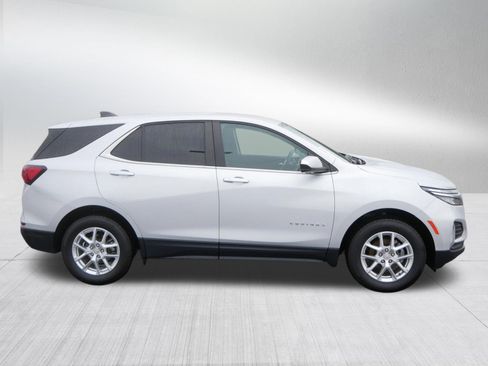 Used 2022 Chevrolet Equinox LT AWD/4WD image 8
