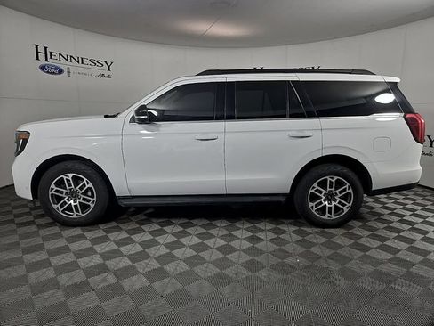 Certified 2025 Ford Expedition Active AWD/4WD image 8