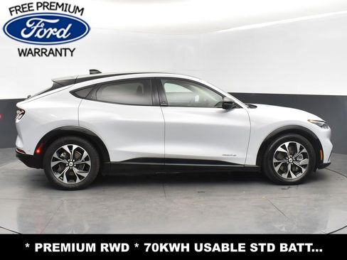 Used 2022 Ford Mustang Mach-E Premium image 11