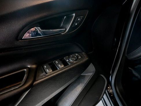 Used 2019 Chevrolet Equinox LT FWD image 16