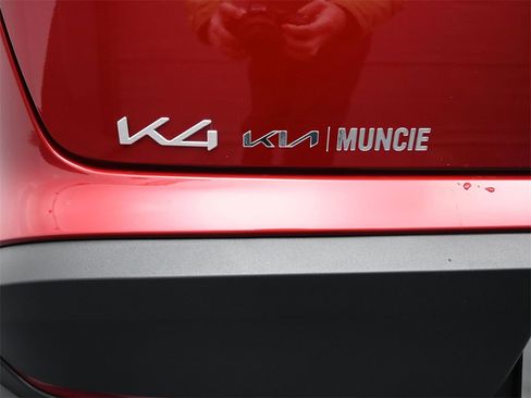 New 2025 Kia K4 LXS image 10