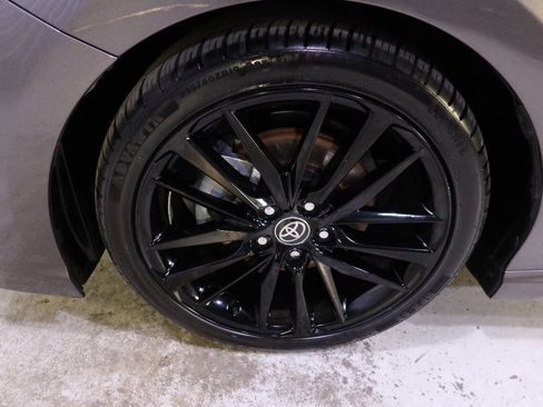 Used 2023 Toyota Camry XSE w/ Navigation Package image 10