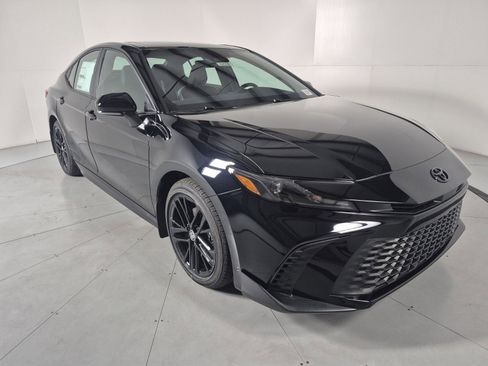 New 2026 Toyota Camry SE image 6