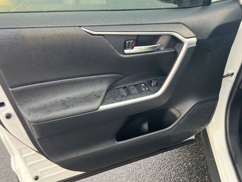 Certified 2023 Toyota RAV4 XLE w/ Convenience Package image 16