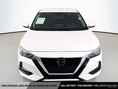Used 2021 Nissan Sentra SV FWD image 2