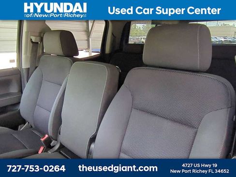 Used 2018 Chevrolet Silverado 1500 LT w/ All Star Edition RWD image 7