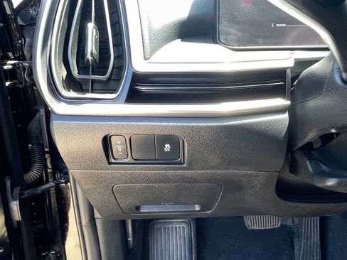 Certified 2025 Kia Sorento S w/ Panoramic Sunroof Package FWD image 11