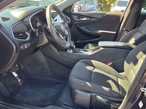 Used 2022 Chevrolet Malibu LS w/ LPO, Convenience Package 2 FWD image 9