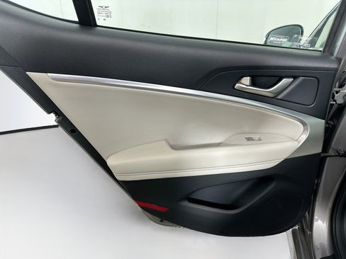 Used 2025 Genesis G70 2.5T RWD image 26