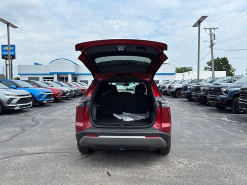 New 2026 Chevrolet Equinox LT w/ Convenience Package II AWD/4WD image 6