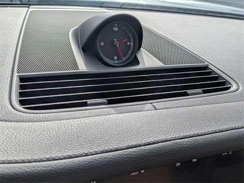 Used 2021 Porsche Panamera image 24