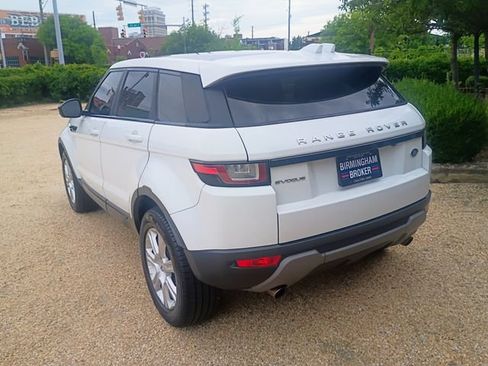Used 2017 Land Rover Range Rover Evoque SE AWD/4WD image 11