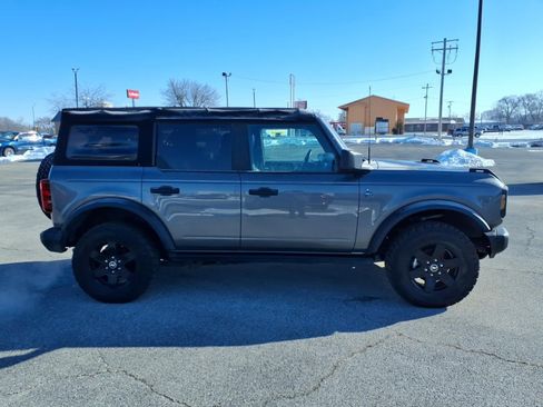 Used 2023 Ford Bronco Black Diamond image 6