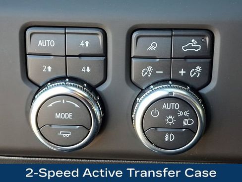 Used 2024 GMC Sierra 2500 AT4X image 27