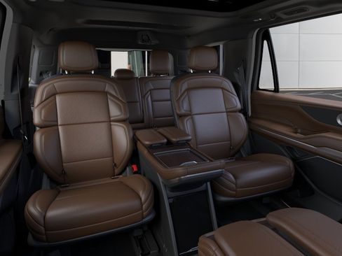 New 2026 Lincoln Navigator Reserve AWD/4WD image 11