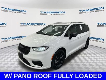 Used 2025 Chrysler Pacifica Limited