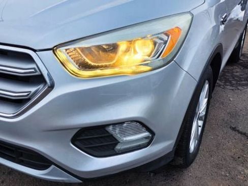 Used 2017 Ford Escape SE w/ Equipment Group 201A image 41