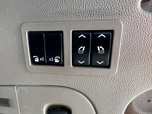 Used 2015 Chevrolet Suburban LTZ AWD/4WD image 30