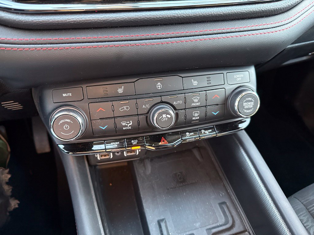 Used 2024 Dodge Durango R/T w/ Trailer Tow Group IV AWD/4WD image 14