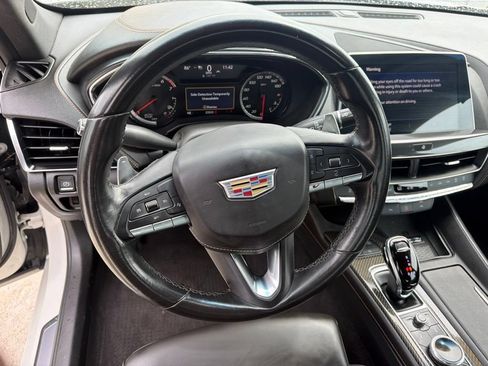 Used 2022 Cadillac CT5 V RWD image 4