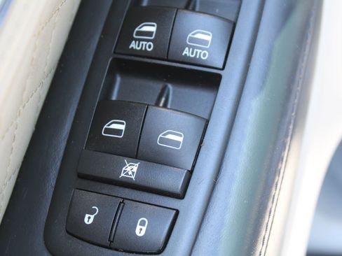 Used 2018 Jeep Grand Cherokee Summit AWD/4WD image 20