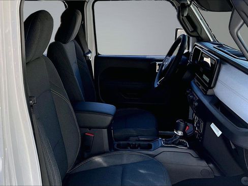 New 2026 Jeep Gladiator Sport AWD/4WD image 9