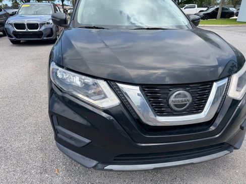 Used 2019 Nissan Rogue SV FWD image 17
