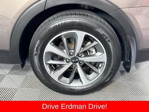 Used 2019 Kia Sorento EX FWD image 4