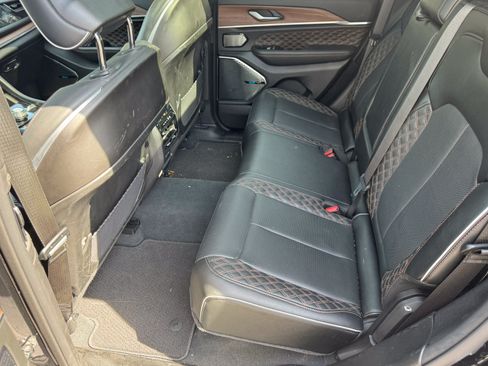 Used 2022 Jeep Grand Cherokee Summit w/ Advanced Protech Group IV AWD/4WD image 23
