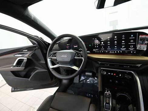 Used 2025 Audi Q5 Premium Plus AWD/4WD image 29