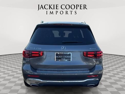 New 2026 Mercedes-Benz GLB 250 4MATIC image 4