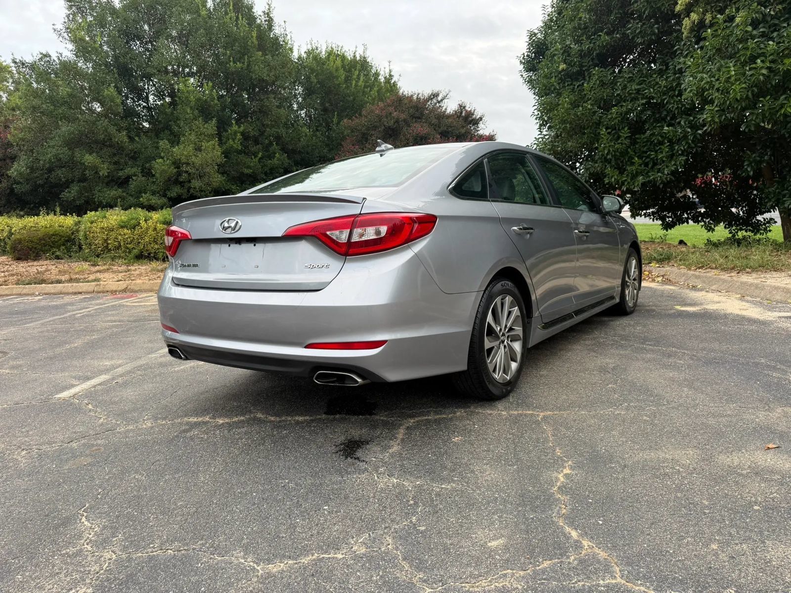 Used 2017 Hyundai Sonata Sport w/ Value Edition Package 02 FWD image 4